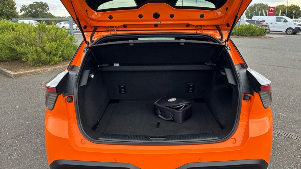 MG MG4 150kW Trophy EV Long Range 64kWh 5dr Auto Electric Hatchback - Image 4