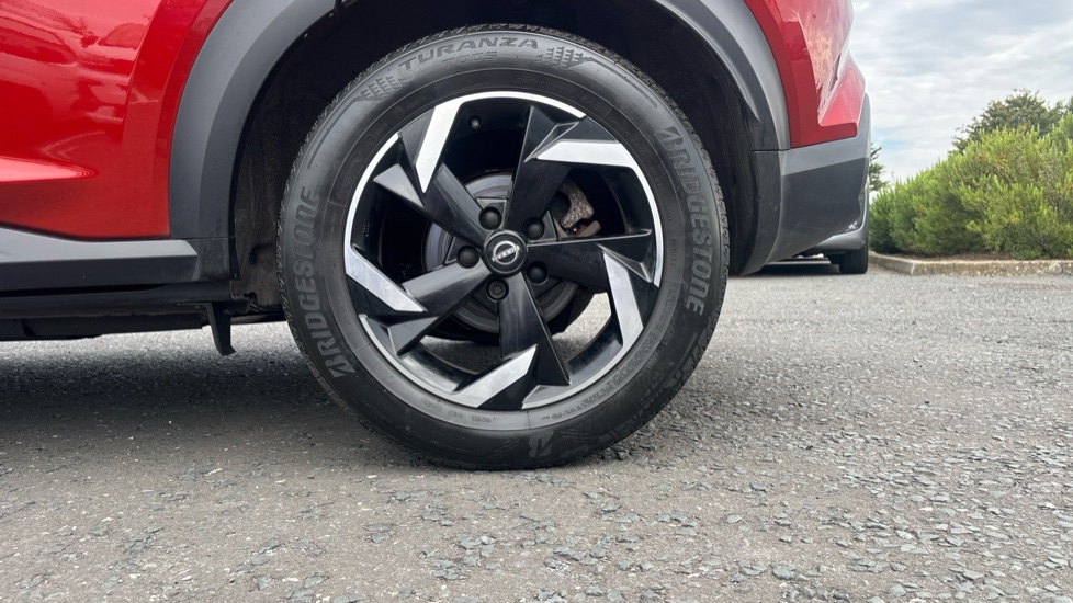 Nissan Juke 1.6 Hybrid N-Connecta 5dr Auto Hybrid Hatchback - Image 7
