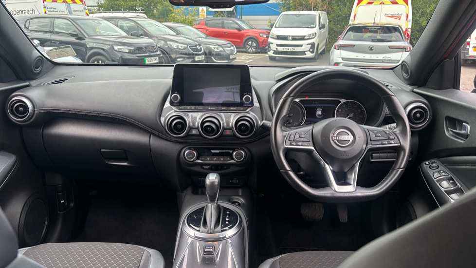 Nissan Juke 1.6 Hybrid N-Connecta 5dr Auto Hybrid Hatchback - Image 10