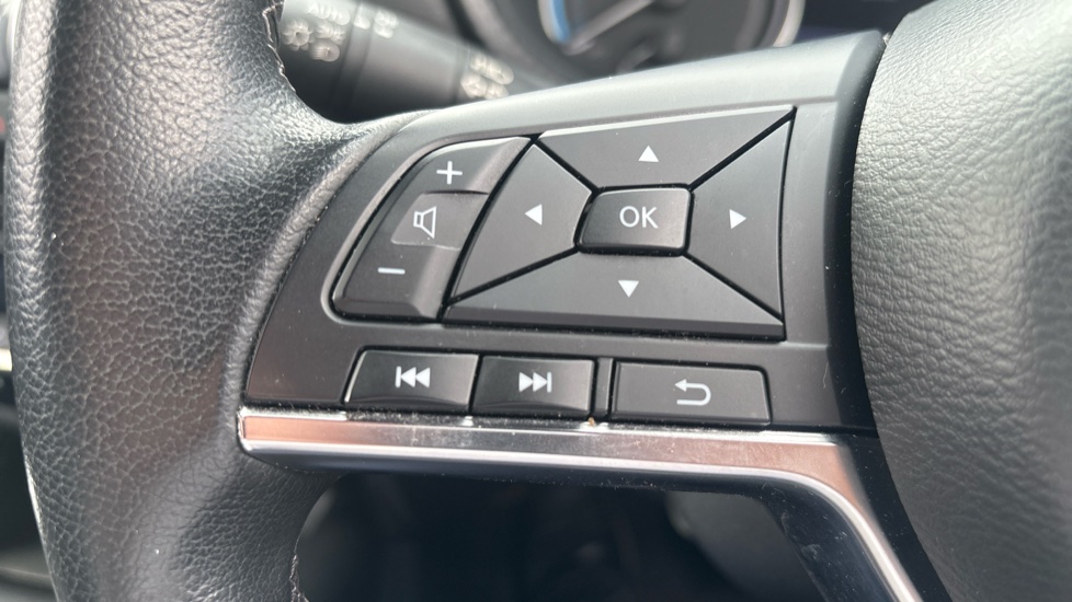Nissan Juke 1.6 Hybrid N-Connecta 5dr Auto Hybrid Hatchback - Image 21