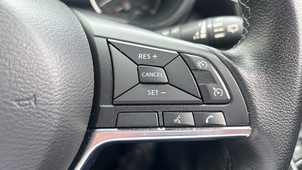 Nissan Juke 1.6 Hybrid N-Connecta 5dr Auto Hybrid Hatchback - Image 22
