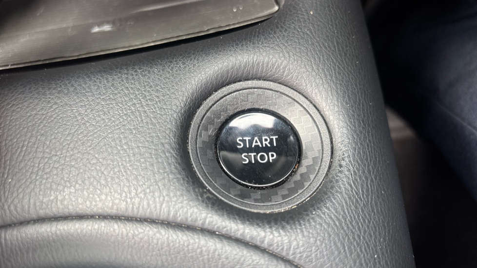 Nissan Juke 1.6 Hybrid N-Connecta 5dr Auto Hybrid Hatchback - Image 30