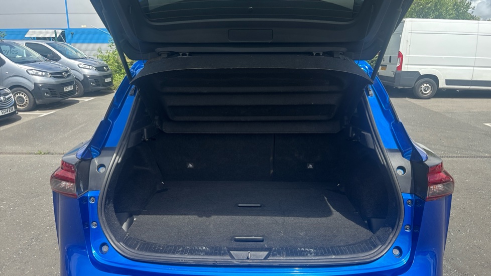 Nissan Qashqai 1.3 DiG-T MH N-Connecta 5dr Petrol Hatchback - Image 4