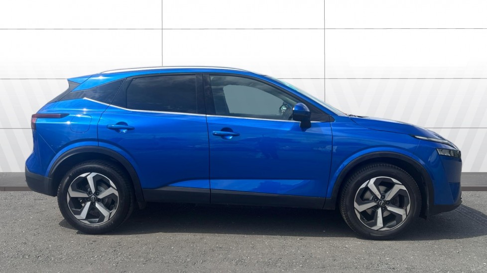 Nissan Qashqai 1.3 DiG-T MH N-Connecta 5dr Petrol Hatchback - Image 5