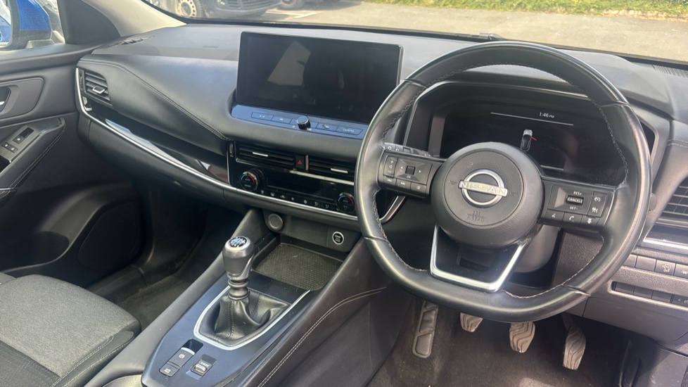 Nissan Qashqai 1.3 DiG-T MH N-Connecta 5dr Petrol Hatchback - Image 10