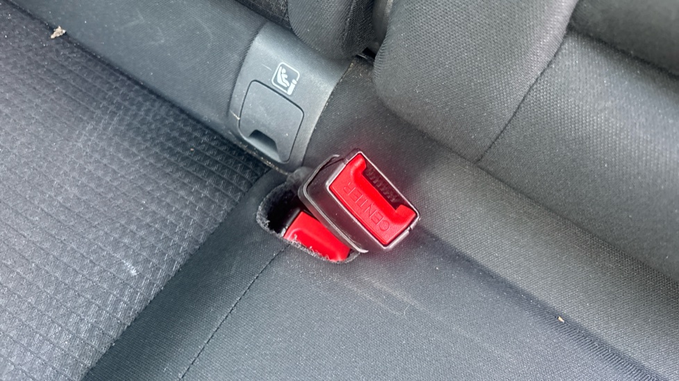 Nissan Qashqai 1.3 DiG-T MH N-Connecta 5dr Petrol Hatchback - Image 17