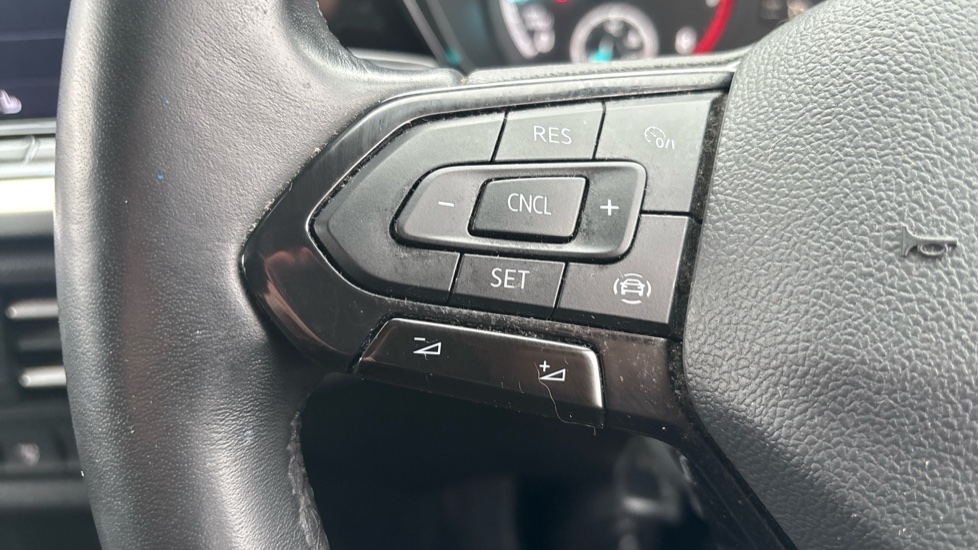 Ford Tourneo Connect 1.5 EcoBoost Active 5dr Petrol Estate - Image 21