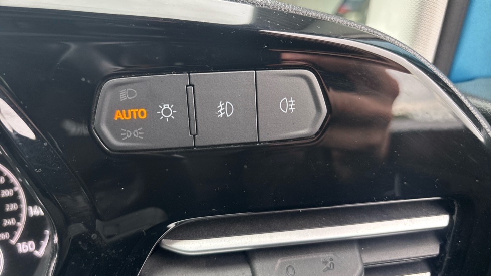 Ford Tourneo Connect 1.5 EcoBoost Active 5dr Petrol Estate - Image 23