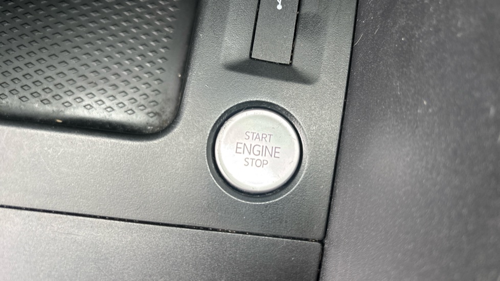 Ford Tourneo Connect 1.5 EcoBoost Active 5dr Petrol Estate - Image 27
