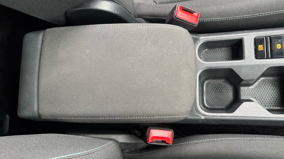 Ford Tourneo Connect 1.5 EcoBoost Active 5dr Petrol Estate - Image 32