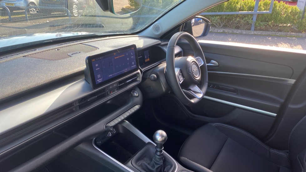 Jeep Avenger 1.2 Summit 5dr Petrol Hatchback - Image 9