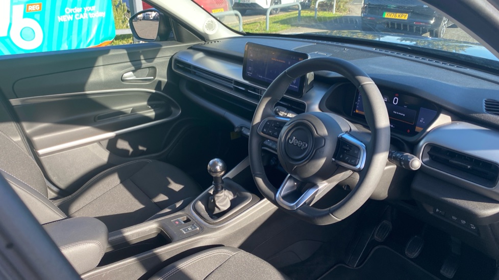 Jeep Avenger 1.2 Summit 5dr Petrol Hatchback - Image 11