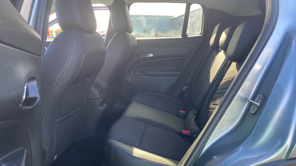 Jeep Avenger 1.2 Summit 5dr Petrol Hatchback - Image 16