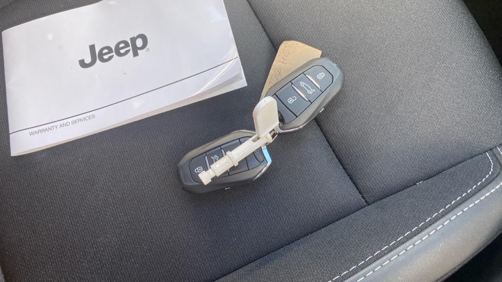 Jeep Avenger 1.2 Summit 5dr Petrol Hatchback - Image 20