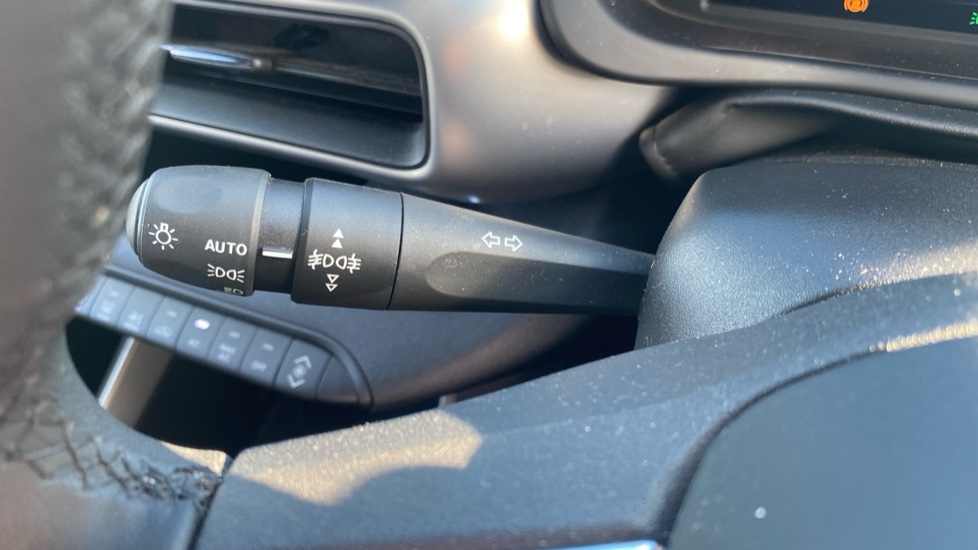 Jeep Avenger 1.2 Summit 5dr Petrol Hatchback - Image 35