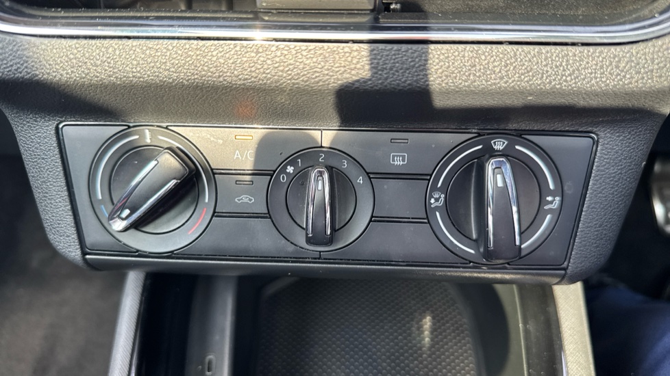 Skoda Kamiq 1.5 TSI Monte Carlo 5dr Petrol Hatchback - Image 19