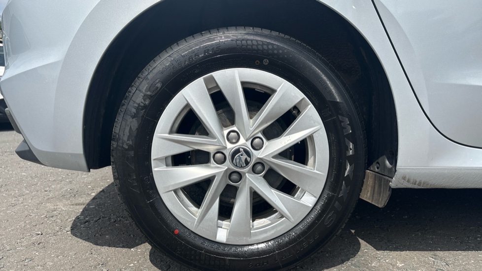 Skoda Fabia 1.0 TSI SE Comfort 5dr Petrol Hatchback - Image 7