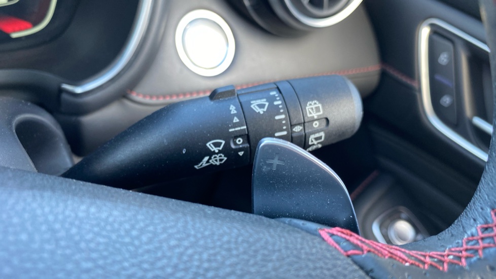 MG HS 1.5 T-GDI Trophy 5dr DCT Petrol Hatchback - Image 28