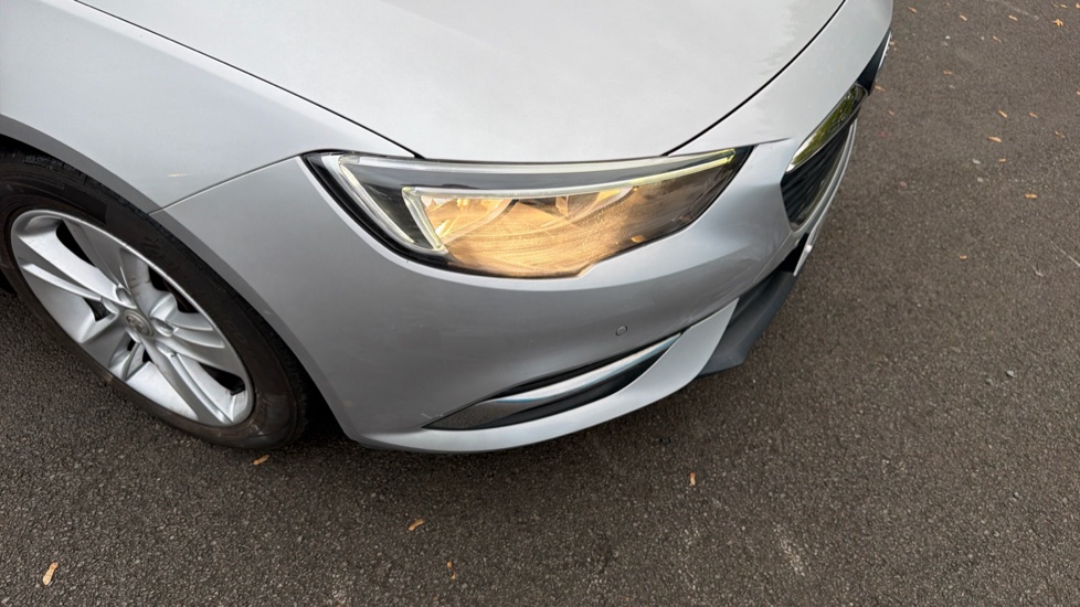 Vauxhall Insignia 1.6 Turbo D ecoTec Tech Line Nav 5dr Diesel Hatchback - Image 35
