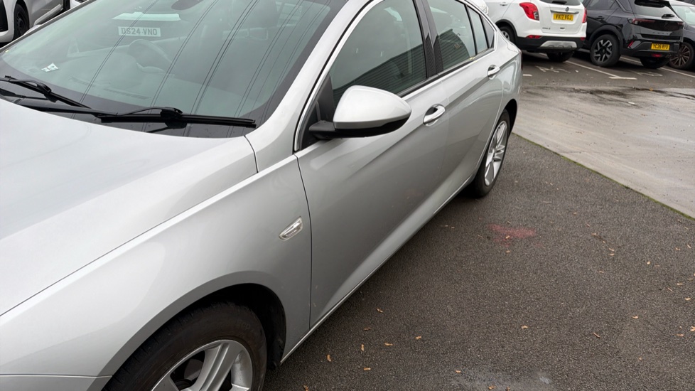 Vauxhall Insignia 1.6 Turbo D ecoTec Tech Line Nav 5dr Diesel Hatchback - Image 37