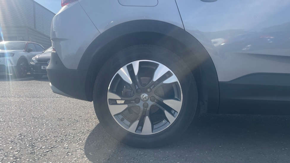 Vauxhall Grandland X 1.2 Turbo SRi Nav 5dr Petrol Hatchback - Image 7