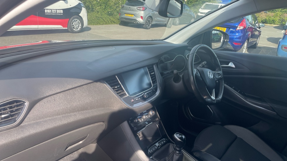 Vauxhall Grandland X 1.2 Turbo SRi Nav 5dr Petrol Hatchback - Image 9