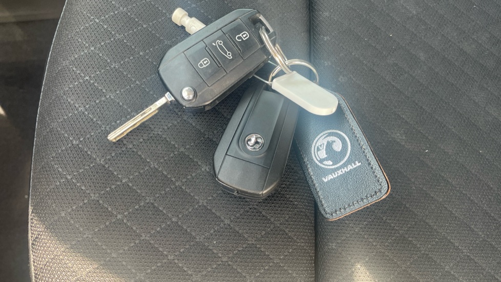 Vauxhall Grandland X 1.2 Turbo SRi Nav 5dr Petrol Hatchback - Image 20