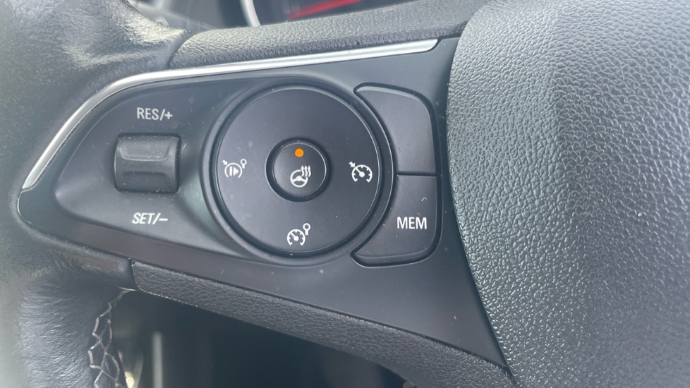 Vauxhall Grandland X 1.2 Turbo SRi Nav 5dr Petrol Hatchback - Image 21