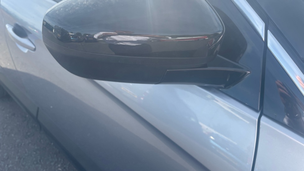 Vauxhall Grandland X 1.2 Turbo SRi Nav 5dr Petrol Hatchback - Image 36