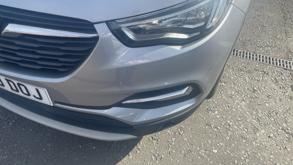 Vauxhall Grandland X 1.2 Turbo SRi Nav 5dr Petrol Hatchback - Image 38