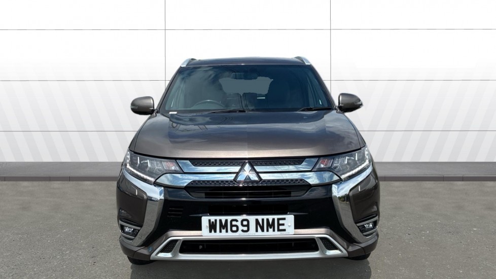 Mitsubishi Outlander 2.4 PHEV Exceed 5dr Auto Estate - Image 3