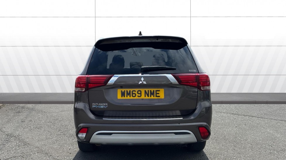 Mitsubishi Outlander 2.4 PHEV Exceed 5dr Auto Estate - Image 6