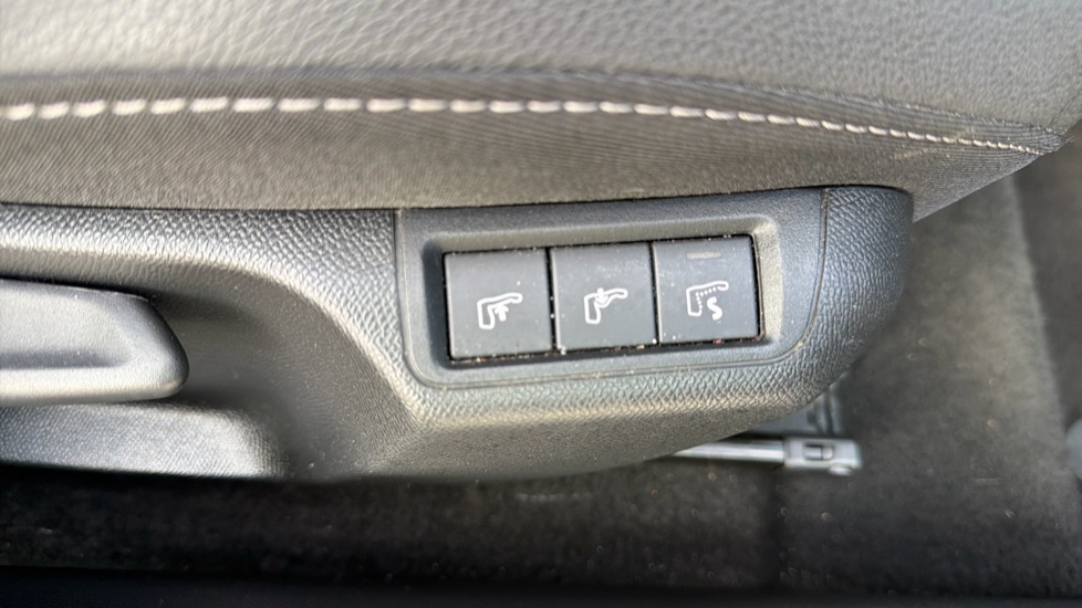 Vauxhall Corsa 100kW Ultimate 50kWh 5dr Auto [11kWCh] Electric Hatchback - Image 35
