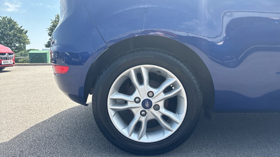 Ford Fiesta 1.25 82 Zetec 3dr Petrol Hatchback - Image 7