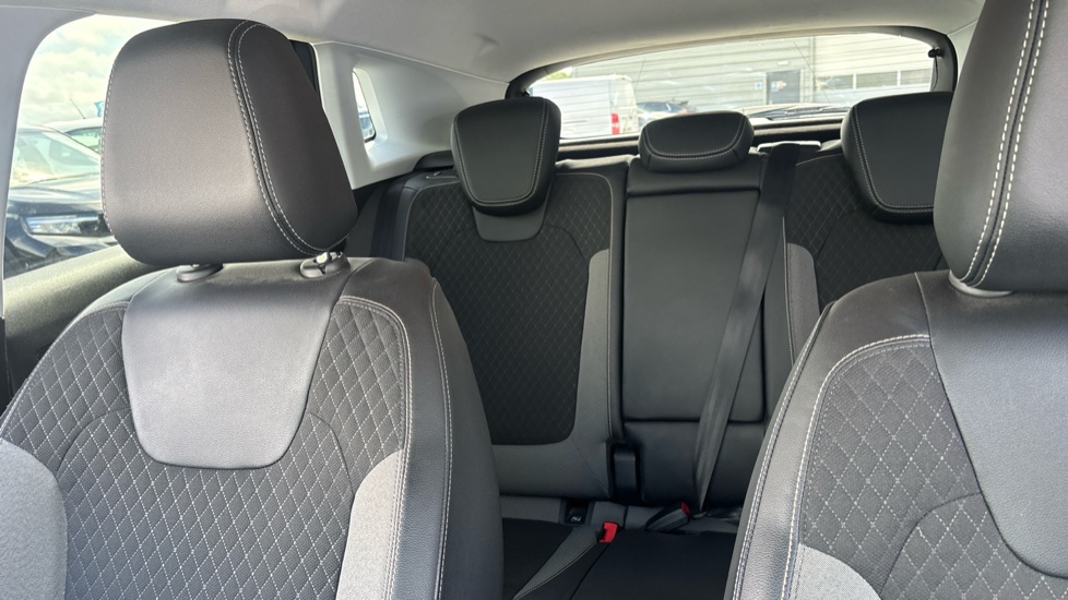 Vauxhall Grandland X 1.2 Turbo Sport Nav 5dr Petrol Hatchback - Image 15