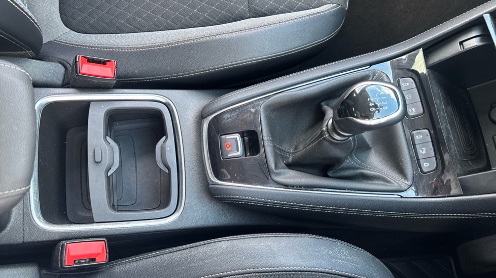 Vauxhall Grandland X 1.2 Turbo Sport Nav 5dr Petrol Hatchback - Image 30