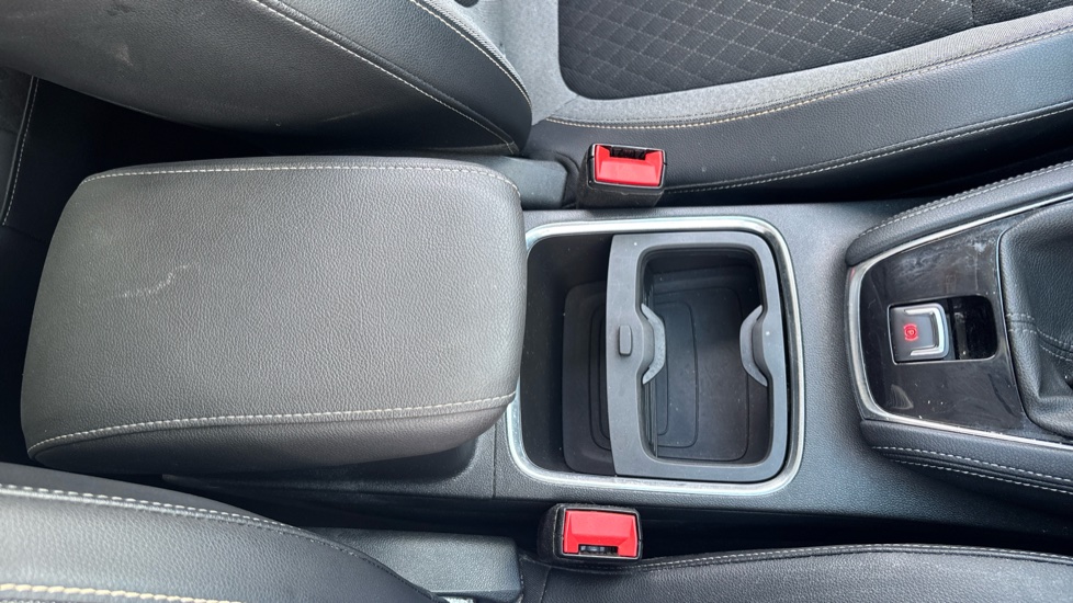 Vauxhall Grandland X 1.2 Turbo Sport Nav 5dr Petrol Hatchback - Image 31