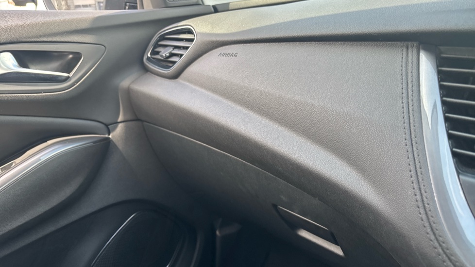 Vauxhall Grandland X 1.2 Turbo Sport Nav 5dr Petrol Hatchback - Image 33