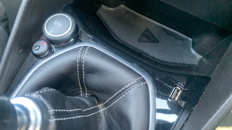 Ford Fiesta 1.0 EcoBoost 125 Titanium 5dr Petrol Hatchback - Image 38