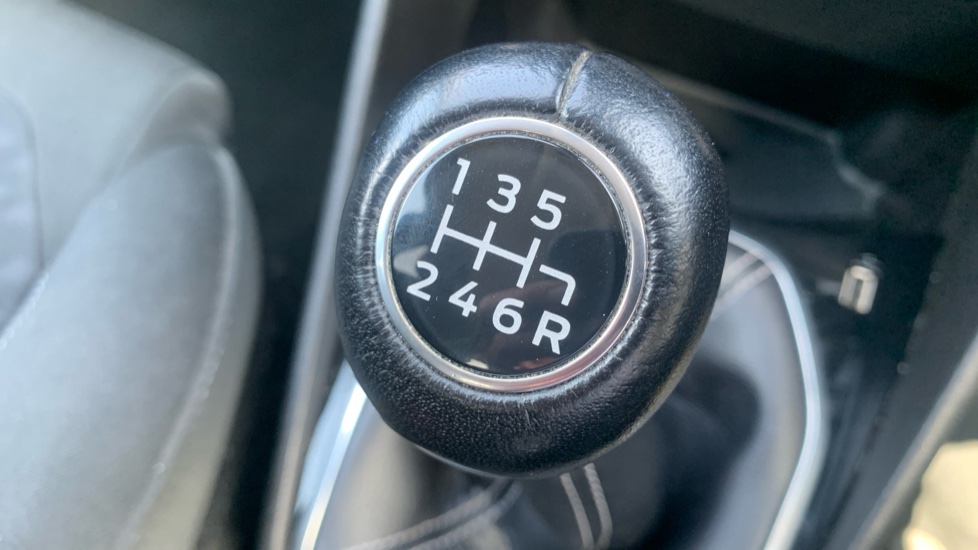 Ford Fiesta 1.0 EcoBoost 125 Titanium 5dr Petrol Hatchback - Image 39