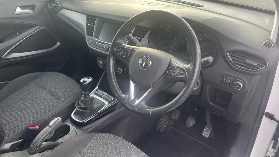 Vauxhall Crossland 1.2 Turbo Design 5dr Petrol Hatchback - Image 11
