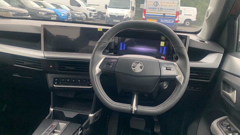 Vauxhall Frontera 83kW GS 44kWh 5dr Auto Electric Estate - Image 10