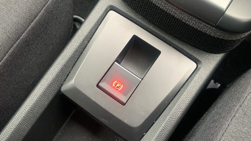 Vauxhall Frontera 83kW GS 44kWh 5dr Auto Electric Estate - Image 42