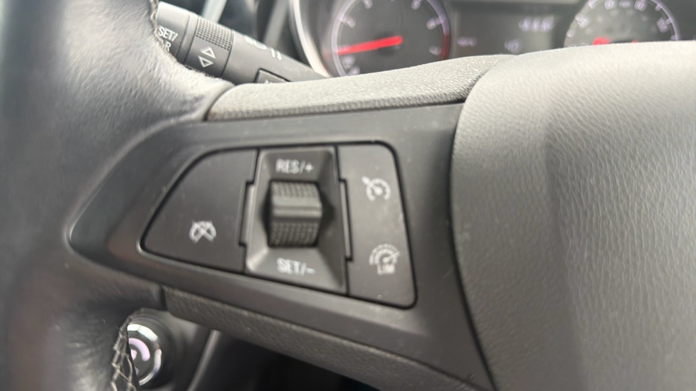 Vauxhall Viva 1.0 SL 5dr Petrol Hatchback - Image 21