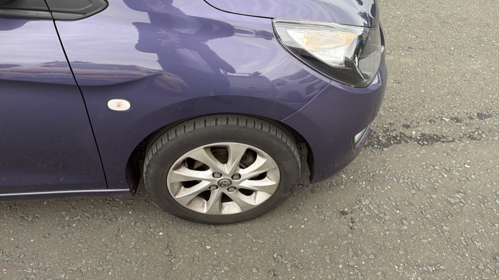 Vauxhall Viva 1.0 SL 5dr Petrol Hatchback - Image 32