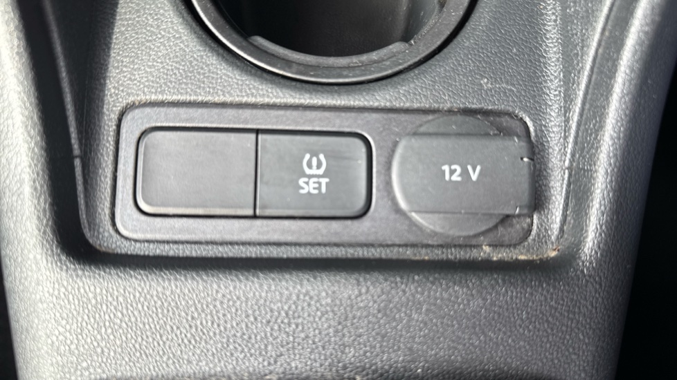 Volkswagen Up 1.0 65PS Black Edition 5dr Petrol Hatchback - Image 23