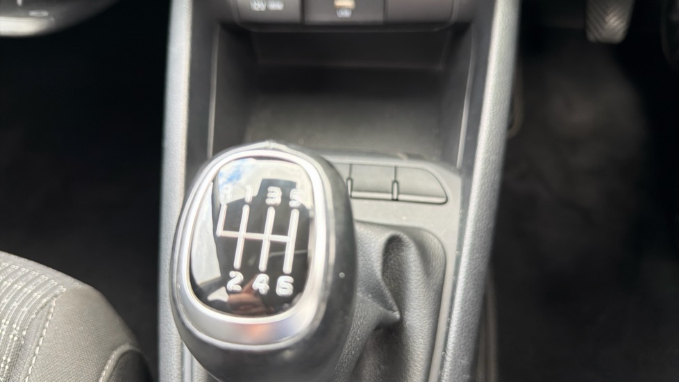 Kia Stonic 1.0T GDi 99 2 5dr Petrol Estate - Image 22