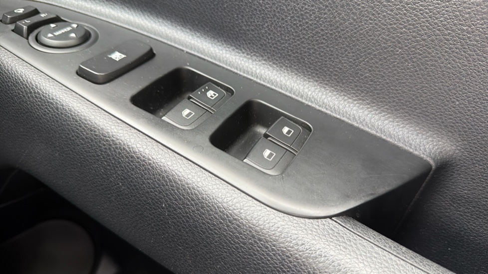 Kia Stonic 1.0T GDi 99 2 5dr Petrol Estate - Image 30