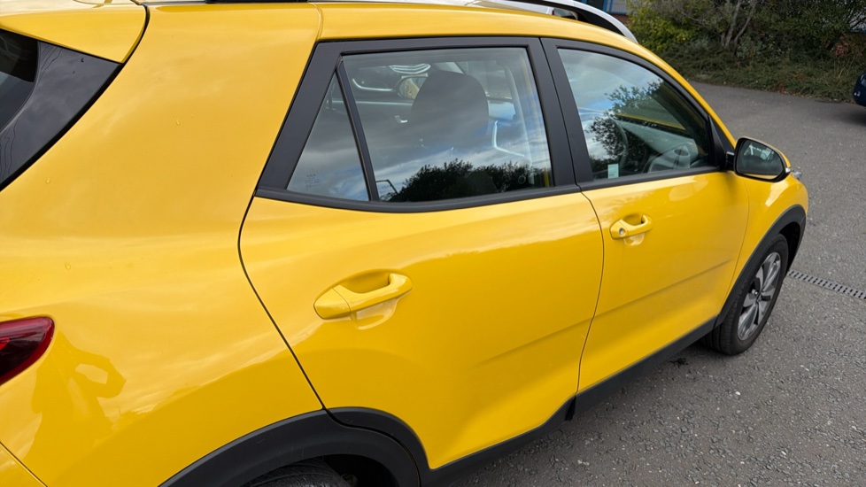 Kia Stonic 1.0T GDi 99 2 5dr Petrol Estate - Image 32