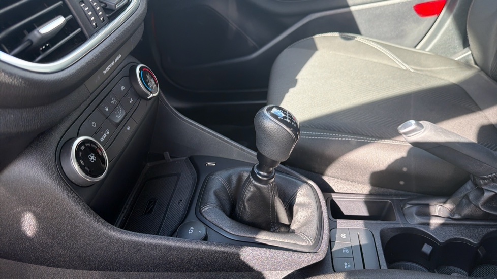 Ford Fiesta 1.0 EcoBoost Trend 5dr Petrol Hatchback - Image 13